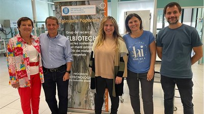 F. Razzolini, director de Proyectos de KLABIN, y exalumno del Máster en Ingeniería Papelera, visita los laboratorios CELBIOTECH